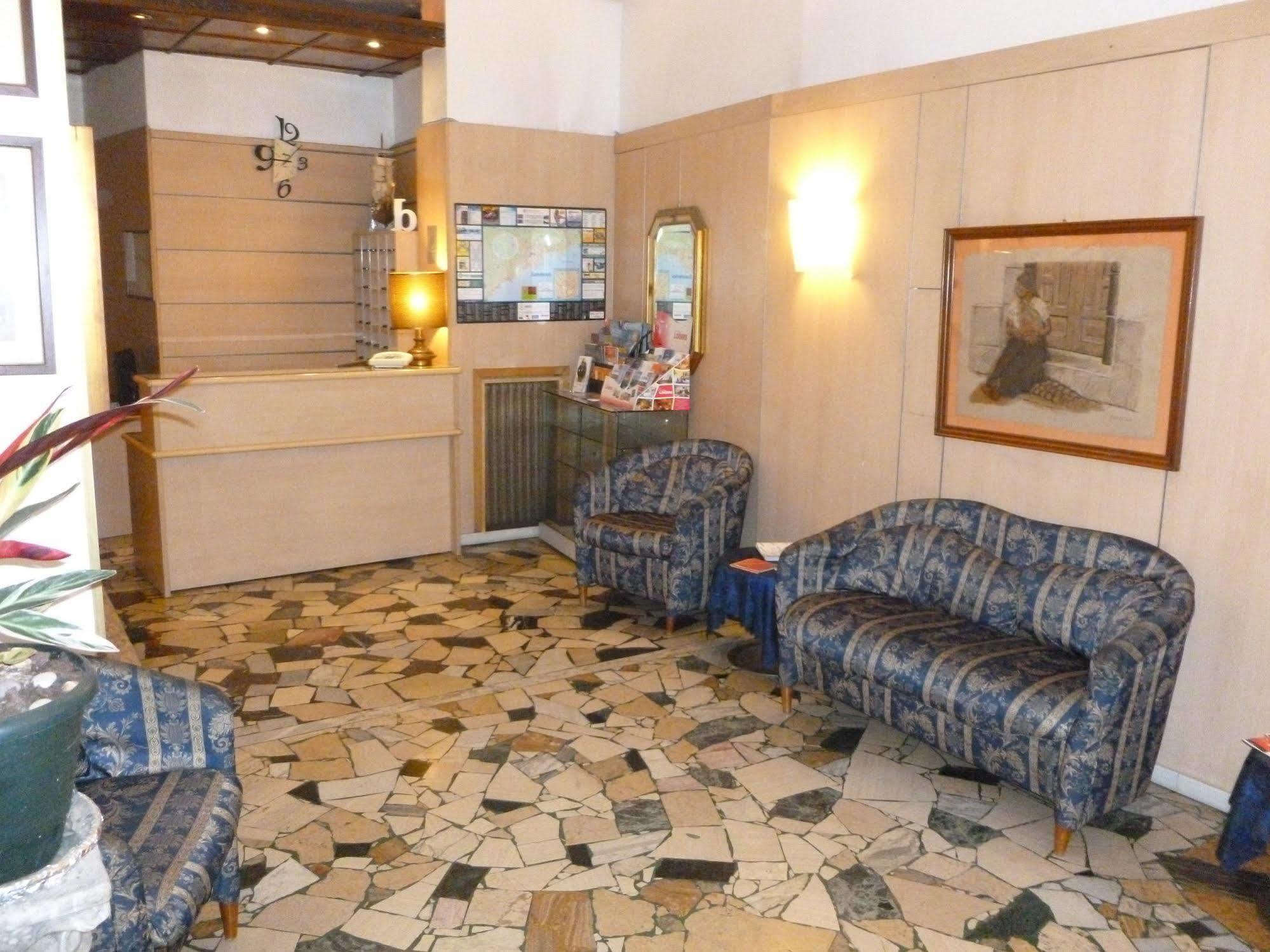 Belvedere Hotel 3*